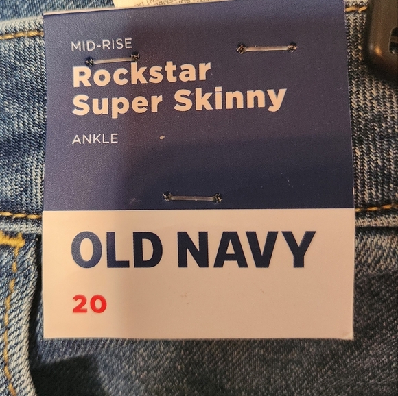 Old Navy Mid-Rise Rockstar Super Skinny Suze 20 Ankle Jeans NWT Robbie Distresse - Picture 3 of 11